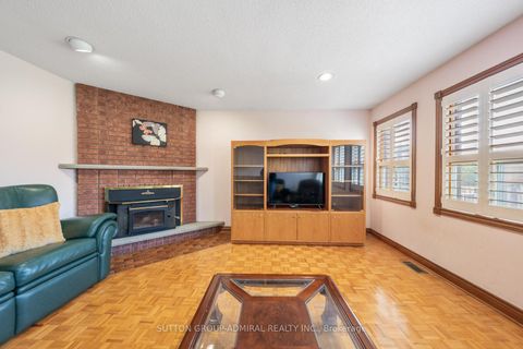 Photo 13 at 48 Weldrick Road W, North Richvale, Richmond Hill