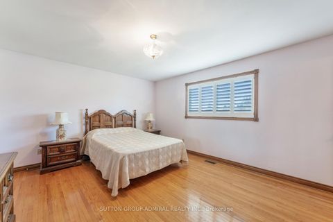 Photo 17 at 48 Weldrick Road W, North Richvale, Richmond Hill