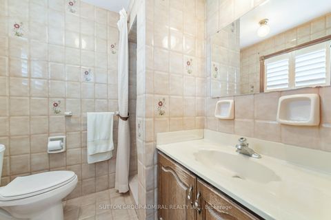 Photo 18 at 48 Weldrick Road W, North Richvale, Richmond Hill