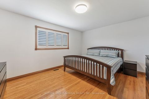 Photo 19 at 48 Weldrick Road W, North Richvale, Richmond Hill