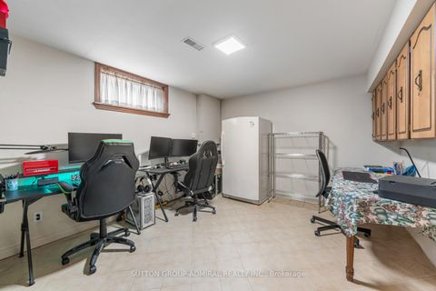 Photo 29 at 48 Weldrick Road W, North Richvale, Richmond Hill