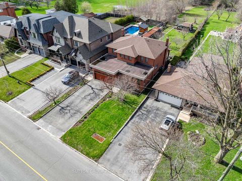 Photo 33 at 48 Weldrick Road W, North Richvale, Richmond Hill