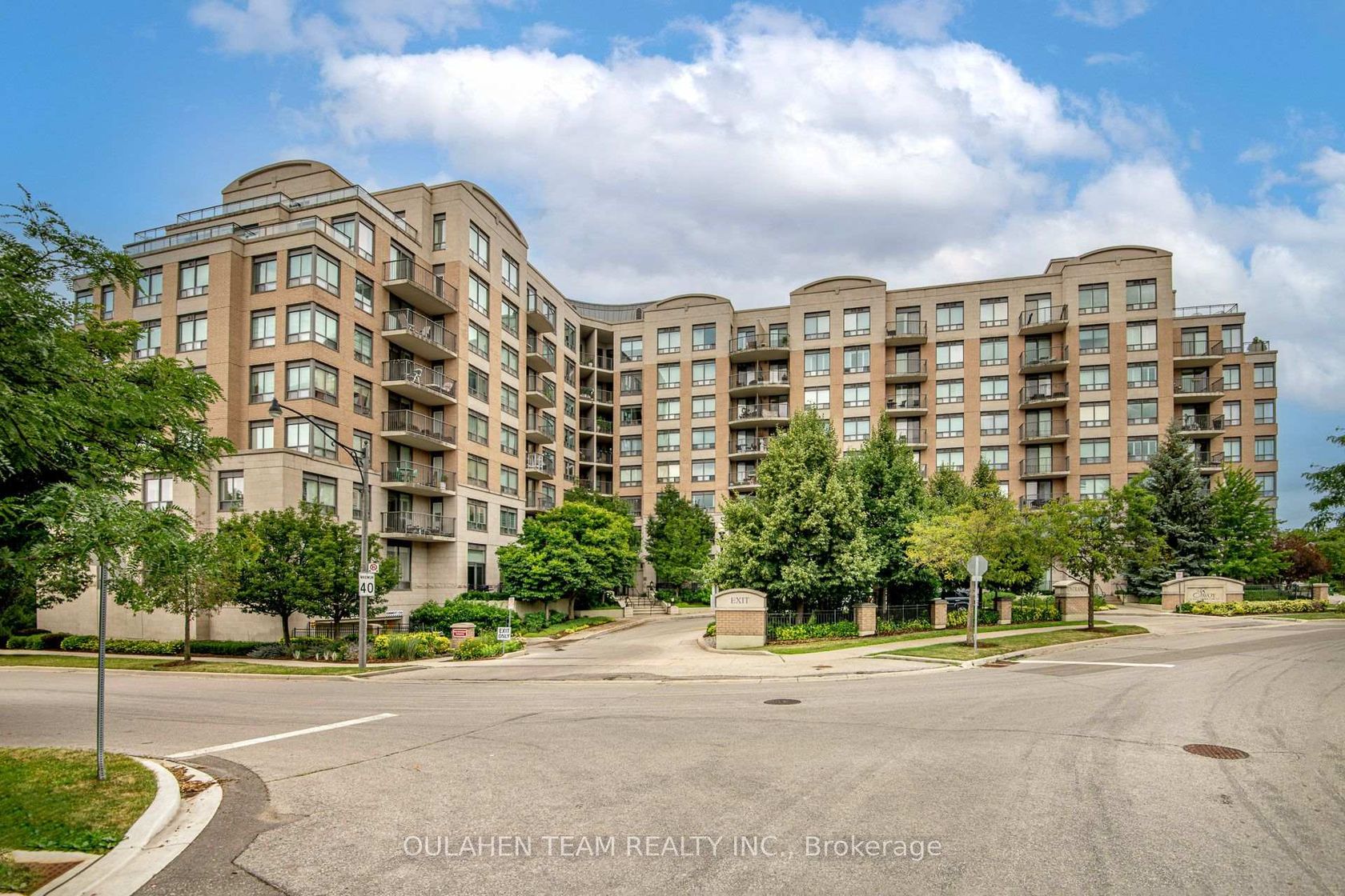 212 - 16 Dallimore Circle, Don Mills, Toronto 