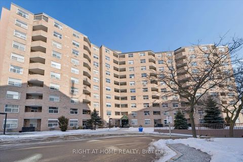 Photo 2 at 707 - 260 Davis Drive, Central Newmarket, Newmarket