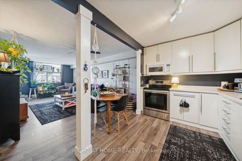 Photo 11 at 707 - 260 Davis Drive, Central Newmarket, Newmarket