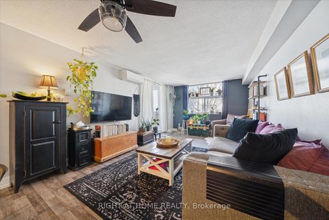 Photo 15 at 707 - 260 Davis Drive, Central Newmarket, Newmarket