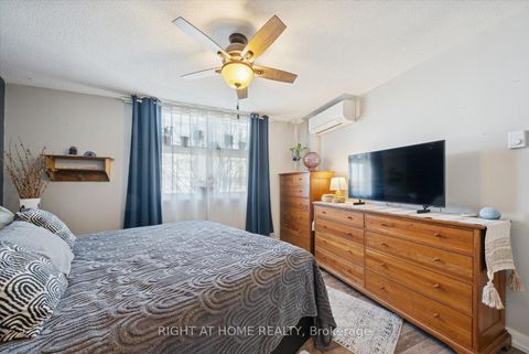 Photo 23 at 707 - 260 Davis Drive, Central Newmarket, Newmarket