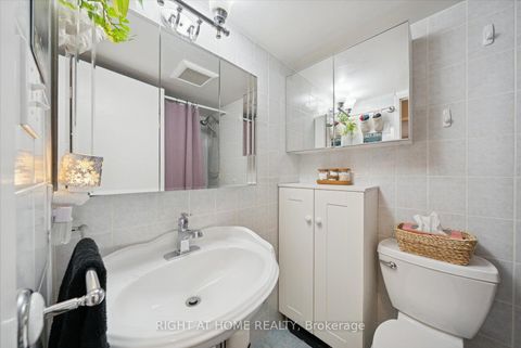 Photo 26 at 707 - 260 Davis Drive, Central Newmarket, Newmarket