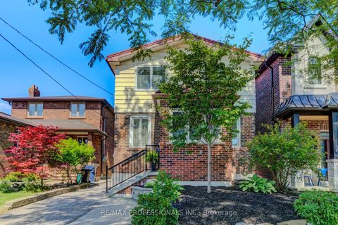 Photo 1 at 39 Rosemeade Avenue, Queensway, Toronto