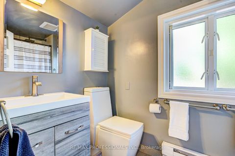Photo 13 at 39 Rosemeade Avenue, Queensway, Toronto