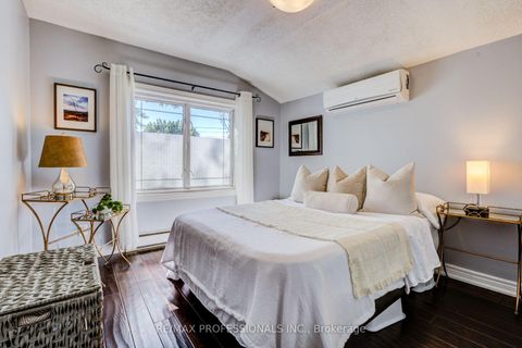 Photo 16 at 39 Rosemeade Avenue, Queensway, Toronto