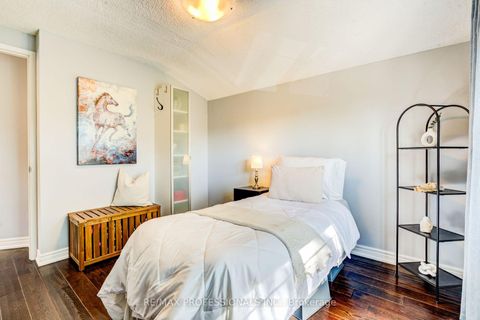 Photo 19 at 39 Rosemeade Avenue, Queensway, Toronto