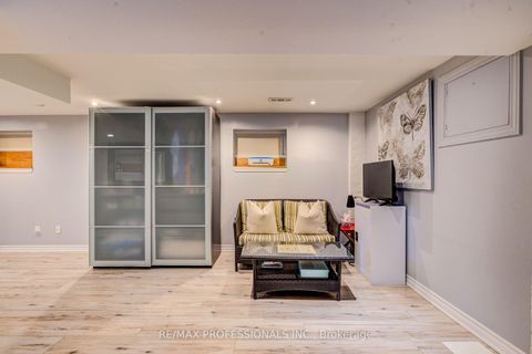 Photo 32 at 39 Rosemeade Avenue, Queensway, Toronto