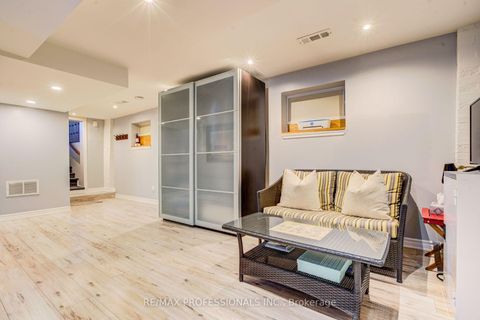 Photo 33 at 39 Rosemeade Avenue, Queensway, Toronto