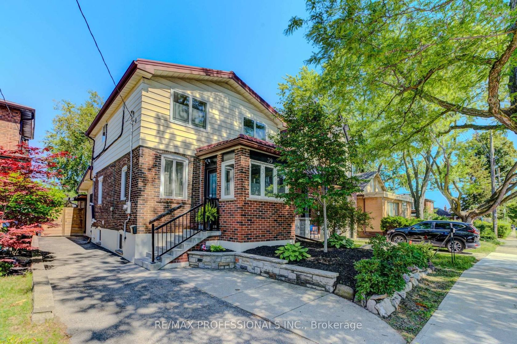 39 Rosemeade Avenue, Queensway, Toronto 
