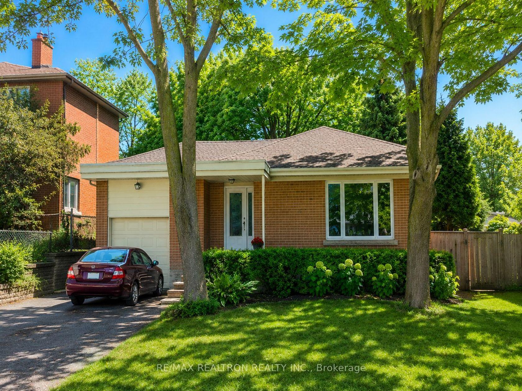 318 Holmes Avenue, Willowdale East, Toronto 