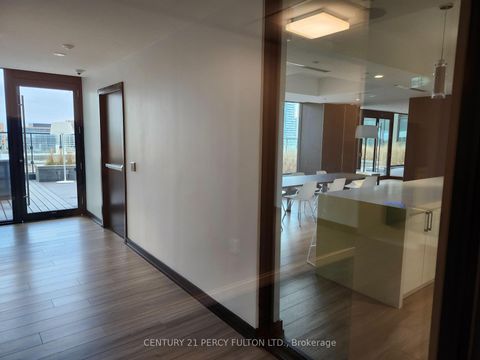 Photo 15 at 1014 - 158 Front Street E, Moss Park, Toronto