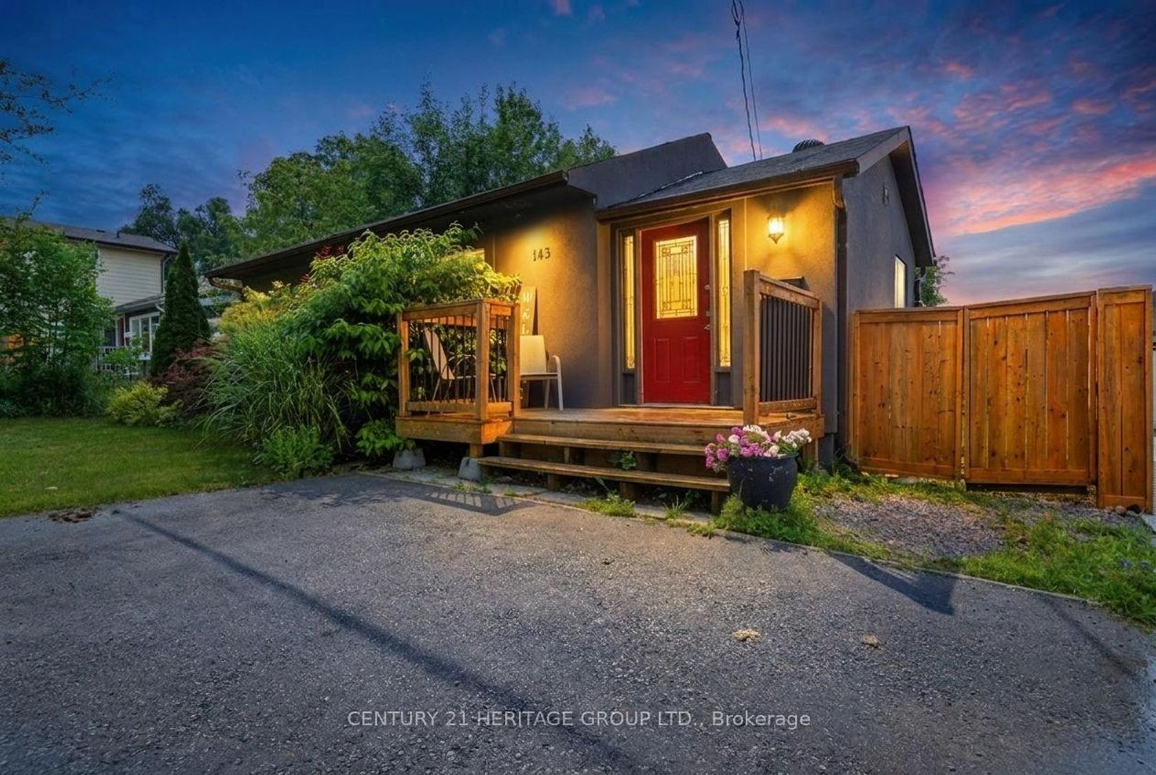143 Silas Boulevard, Keswick North, Georgina photo number 2