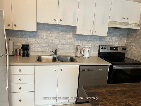 Photo 2 at 519 - 700 King Street W, Niagara, Toronto