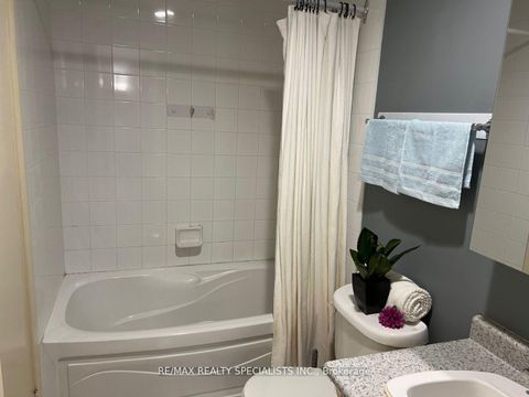 Photo 16 at 519 - 700 King Street W, Niagara, Toronto