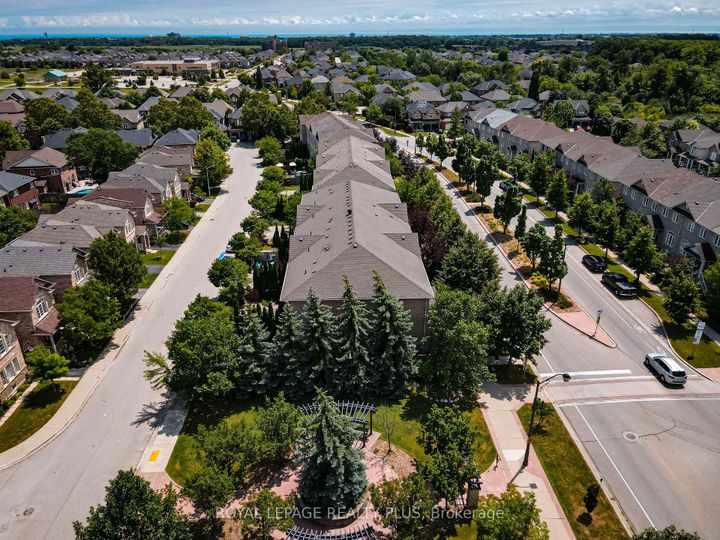 Photo 2 at 2333 Sutton Drive, Orchard, Burlington