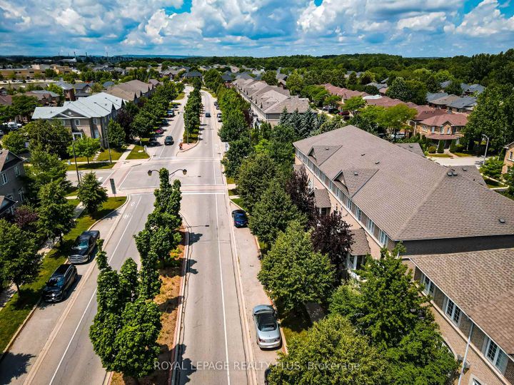 Photo 3 at 2333 Sutton Drive, Orchard, Burlington