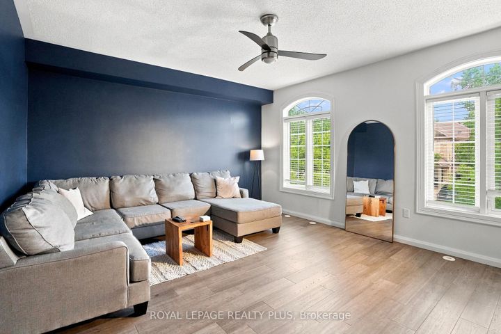 Photo 6 at 2333 Sutton Drive, Orchard, Burlington
