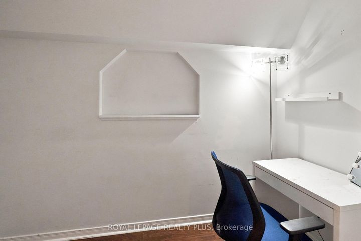 Photo 34 at 2333 Sutton Drive, Orchard, Burlington