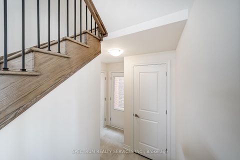 Photo 15 at 52 Father Muckle Avenue, Keswick South, Georgina