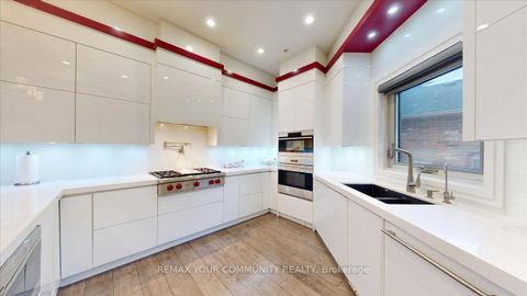 Photo 14 at 64 Aviemore Drive, Humber Summit, Toronto