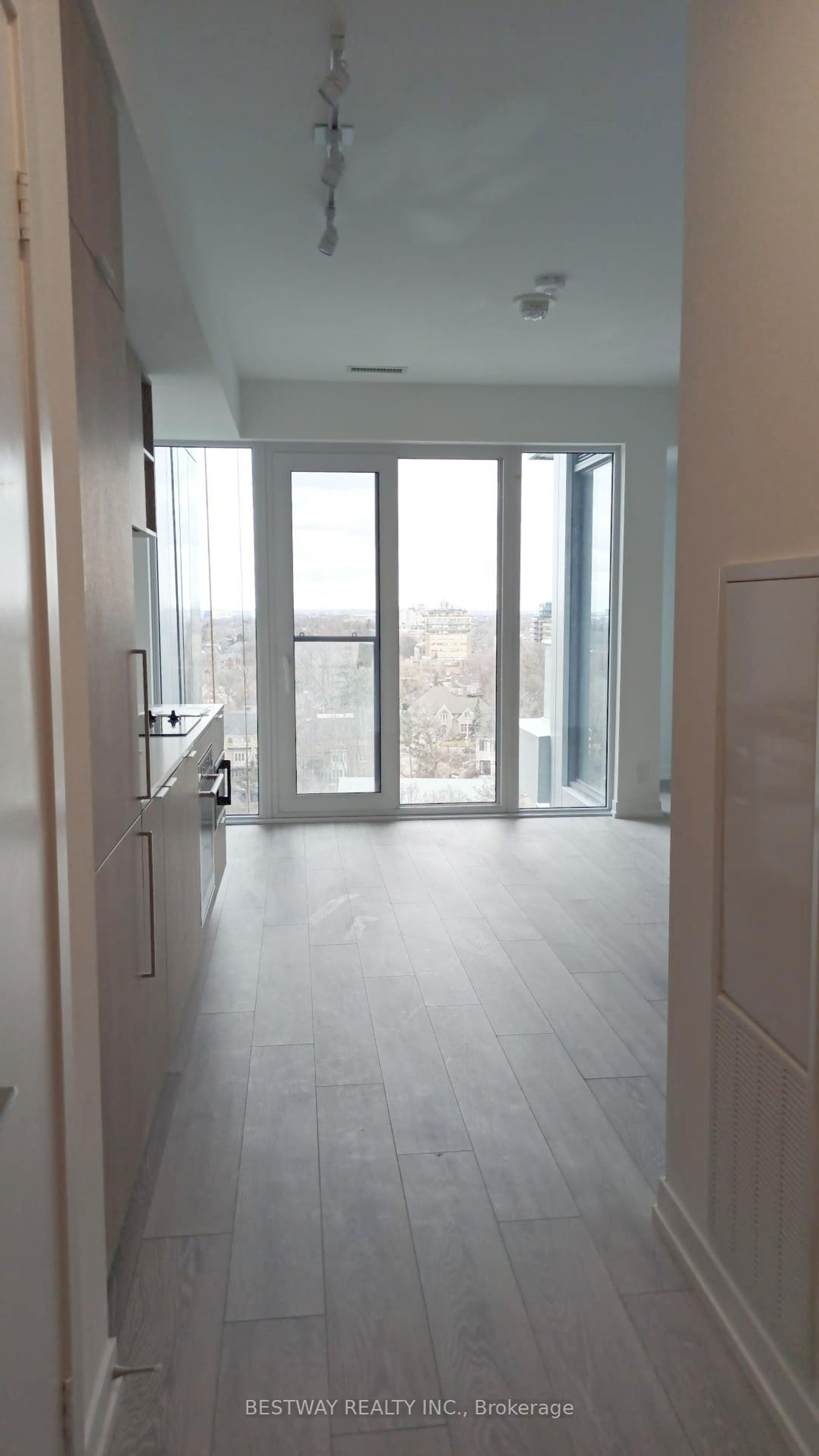 1611 - 2020 Bathurst Street, Cedarvale, Toronto 
