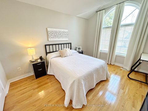 Photo 17 at 664 Society Crescent, Summerhill Estates, Newmarket