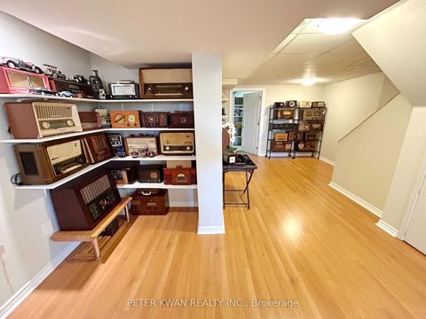 Photo 31 at 664 Society Crescent, Summerhill Estates, Newmarket