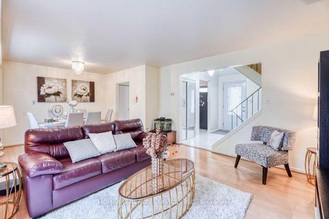 Photo 6 at 1 - 27 Gosford Boulevard, Black Creek, Toronto