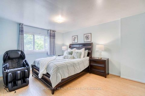 Photo 11 at 1 - 27 Gosford Boulevard, Black Creek, Toronto