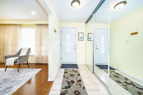 Photo 8 at 33 Elise Terrace, Newtonbrook West, Toronto