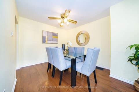 Photo 14 at 33 Elise Terrace, Newtonbrook West, Toronto