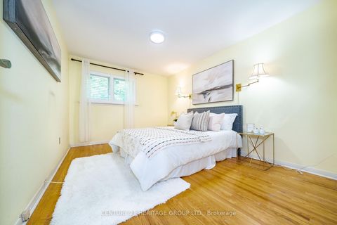 Photo 27 at 33 Elise Terrace, Newtonbrook West, Toronto