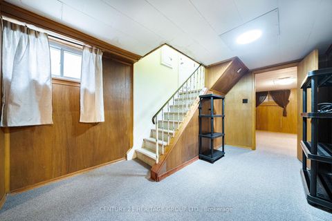 Photo 33 at 33 Elise Terrace, Newtonbrook West, Toronto