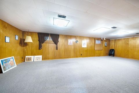 Photo 34 at 33 Elise Terrace, Newtonbrook West, Toronto