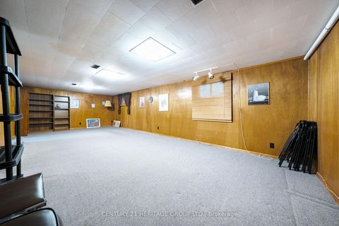 Photo 36 at 33 Elise Terrace, Newtonbrook West, Toronto