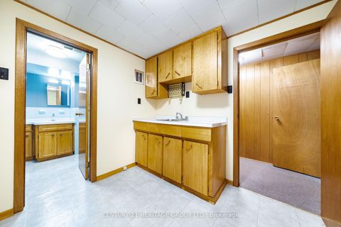 Photo 38 at 33 Elise Terrace, Newtonbrook West, Toronto