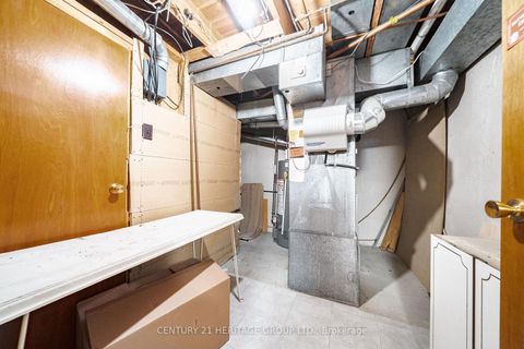Photo 43 at 33 Elise Terrace, Newtonbrook West, Toronto
