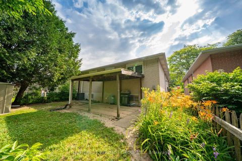 Photo 49 at 33 Elise Terrace, Newtonbrook West, Toronto