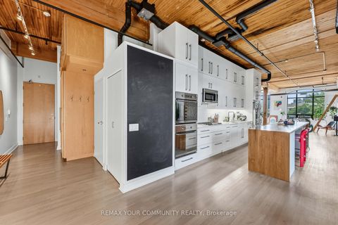 Photo 2 at 301 - 993 Queen Street W, Bellwoods, Toronto