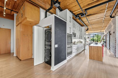 Photo 3 at 301 - 993 Queen Street W, Bellwoods, Toronto