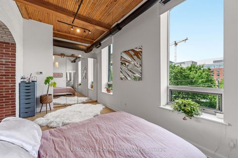 Photo 31 at 301 - 993 Queen Street W, Bellwoods, Toronto