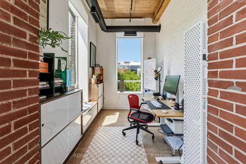 Photo 33 at 301 - 993 Queen Street W, Bellwoods, Toronto