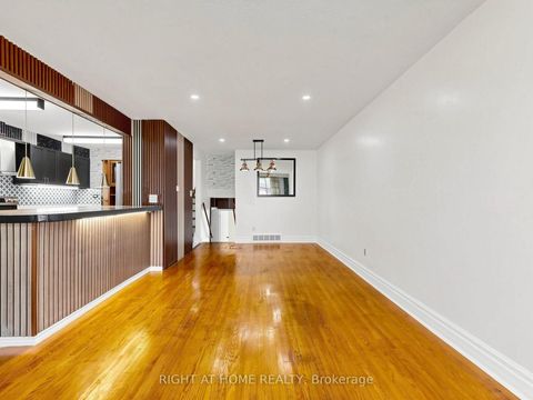 Photo 10 at 65 Darlingside Drive, West Hill, Toronto