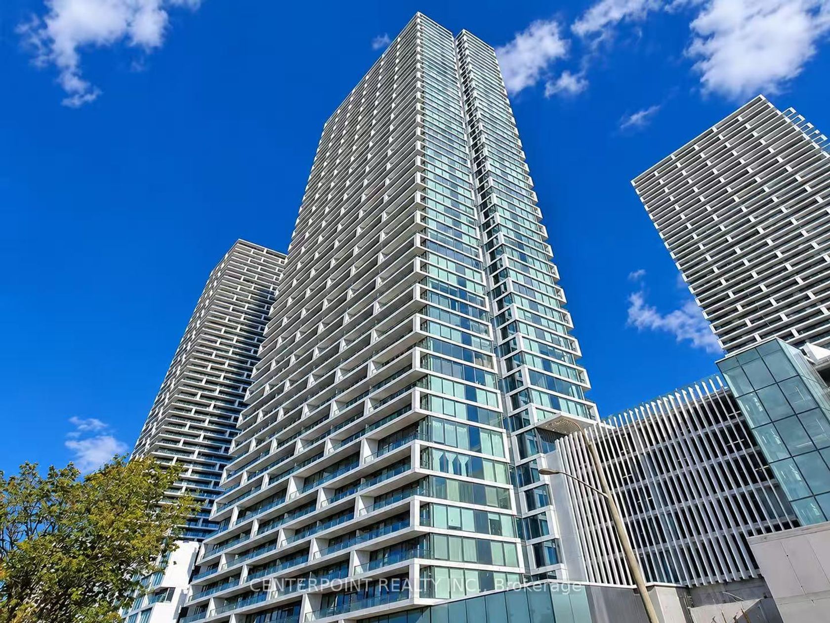1106 - 950 Portage Parkway, Vaughan Corporate Centre, Vaughan photo number 2